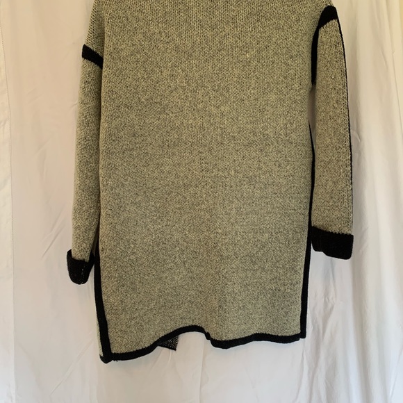 Sweater - Picture 2 of 3